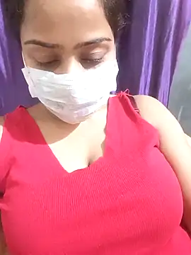 MidnightVibes  online show from March 6, 5:19 pm