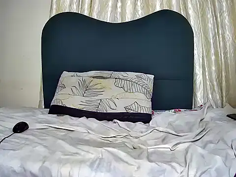 Exotic FreakyQueen online show from February 9, 8:11 pm