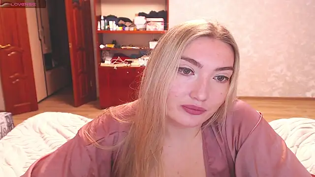 MiraRoy online show from February 1, 2:38 pm