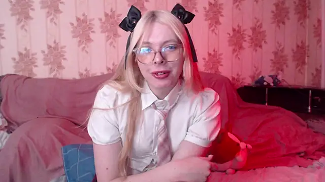 Cutie Bambi online show from February 11, 12:50 pm