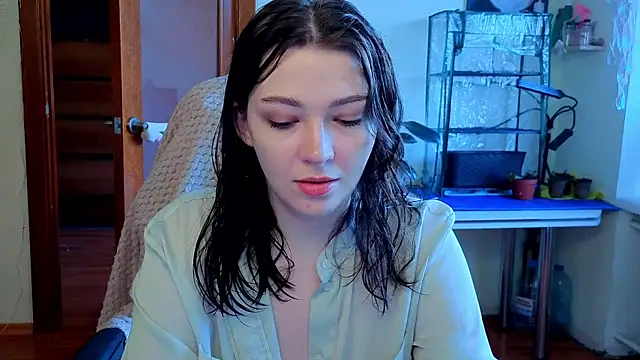 Doll lira online show from February 14, 1:46 pm