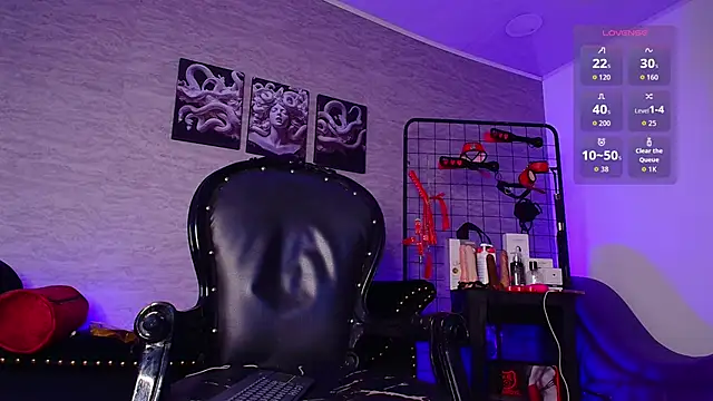 MadameDaphnee online show from February 10, 12:19 pm