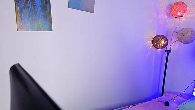  selena fox online show from February 19, 7:13 pm