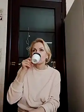 MichelleSolis online show from March 7, 7:43 pm