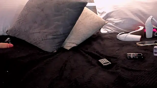 celestesun23 online show from February 5, 7:00 am