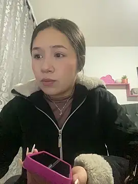 DULCE MARIA EF online show from February 3, 11:59 am