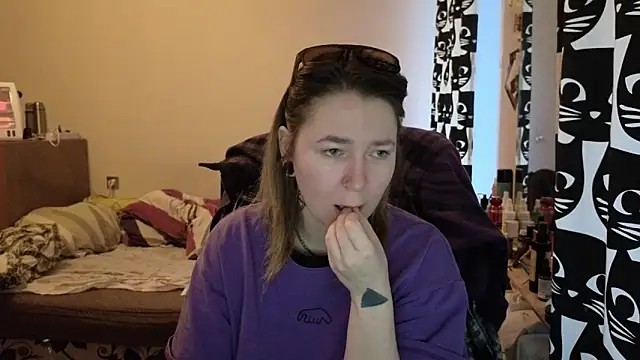 Ozalin  online show from February 3, 7:13 am