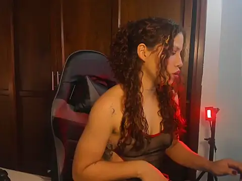 RED VIOLETH online show from June 2, 4:24 am
