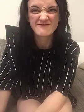 LeonieClaire online show from March 26, 5:36 pm
