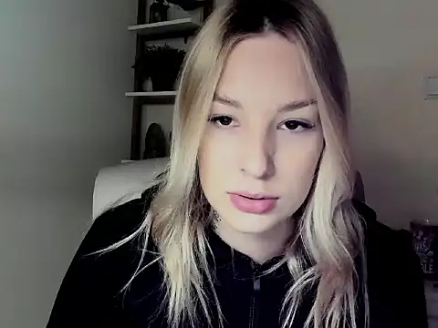 VelvetAngela online show from February 17, 6:46 am