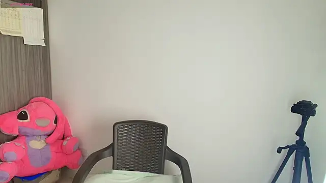 alys love online show from March 25, 10:01 pm