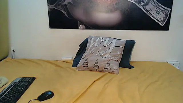 karen-001 online show from February 18, 8:13 am