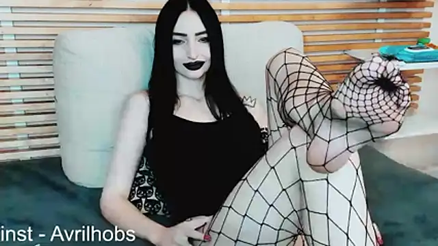 AvrilHobbs online show from February 9, 7:43 am