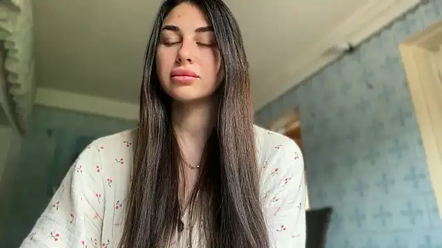 LiluMartiznir online show from May 19, 7:37 am