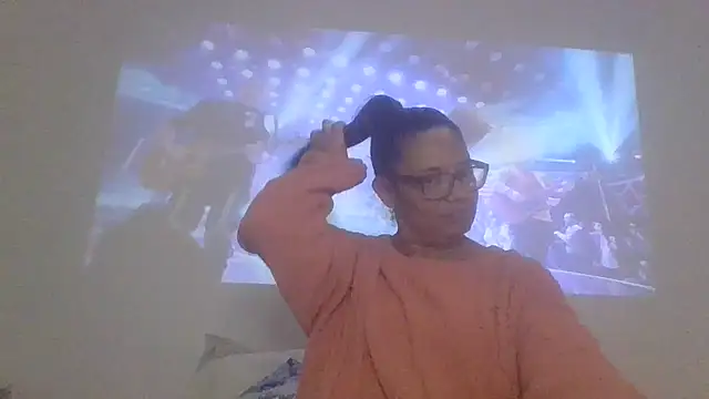 MelOnlyOf online show from February 7, 6:56 pm