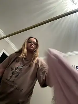 xxlivecouple online show from February 20, 6:01 am