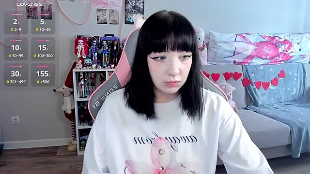 MollysLand online show from February 27, 9:31 am