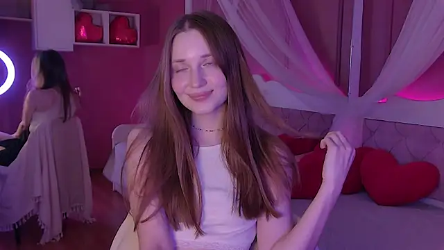 EmmaSagge online show from March 18, 6:40 am