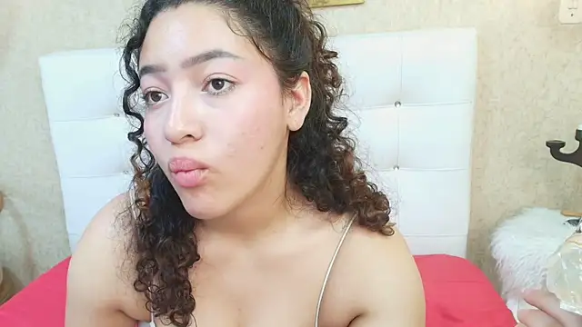 meganrousx online show from April 14, 3:56 pm