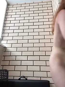 LynaFrost online show from March 28, 8:36 am