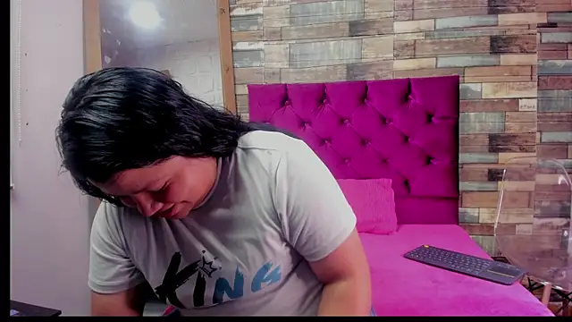 Carolina-Lenon online show from February 7, 7:40 pm