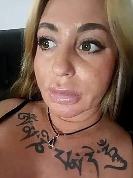 MiaMooly online show from October 13, 4:09 pm