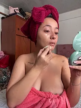 JulietaRiios online show from April 1, 7:22 pm