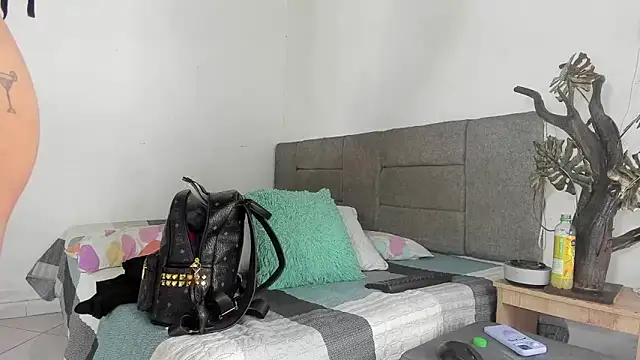 Zoel Amber20 online show from April 11, 8:45 pm