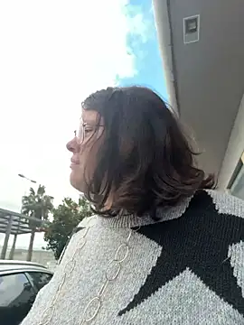 sari237 online show from March 7, 5:09 pm