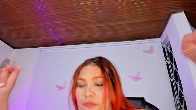PamelaQueen  online show from May 27, 1:57 am