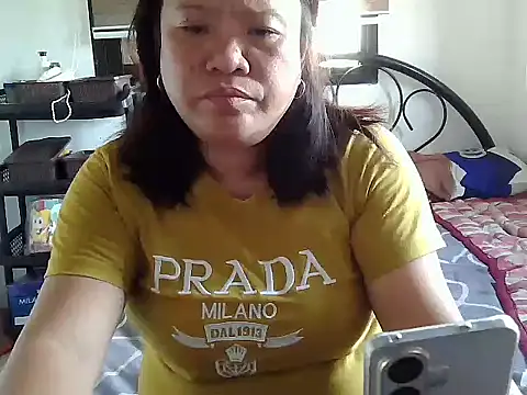 yummychubby29 online show from February 17, 8:46 am