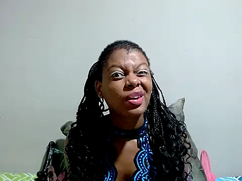 MzCoco online show from February 13, 4:52 pm