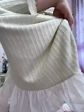 mm47865 online show from June 1, 2:35 am