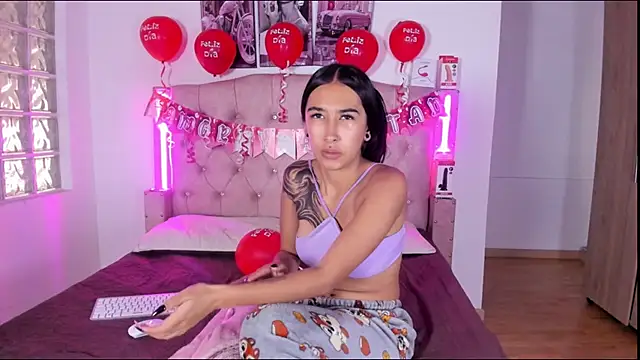 liittle  baby online show from February 13, 12:07 pm