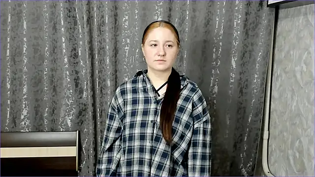 RuddyArmoire online show from February 3, 5:28 pm