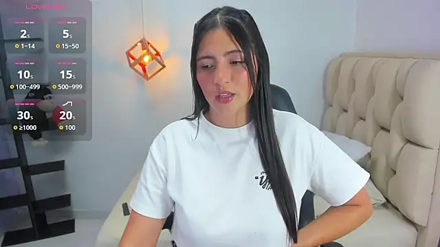 alixablake online show from February 7, 7:29 pm