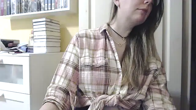 Tasiya online show from February 5, 9:18 pm