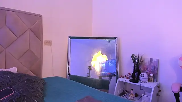 Chloe Miller 2 online show from April 10, 8:37 pm