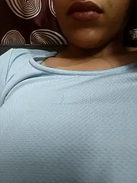 komalsharma99 online show from June 1, 6:20 pm