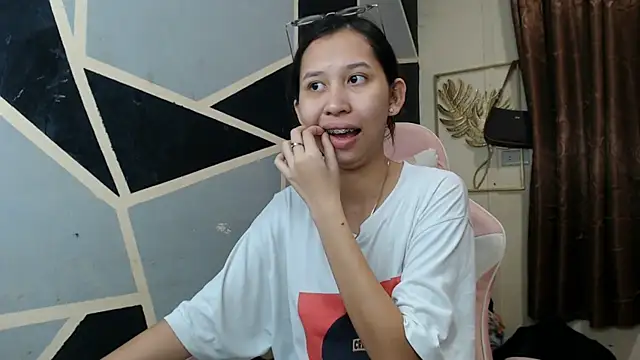 Charming lexi online show from February 22, 9:10 am