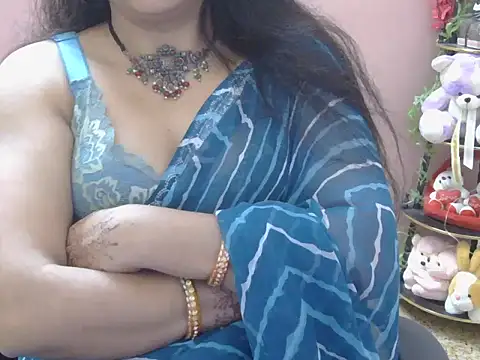 Cute Sheetal online show from February 19, 1:43 pm