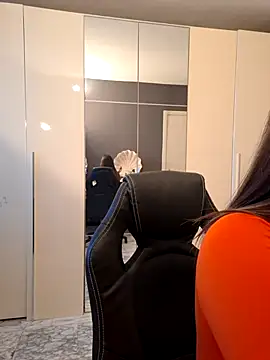 Nhaomy    online show from February 6, 12:52 pm