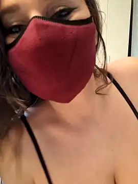 Nhaomy    online show from February 10, 1:25 pm