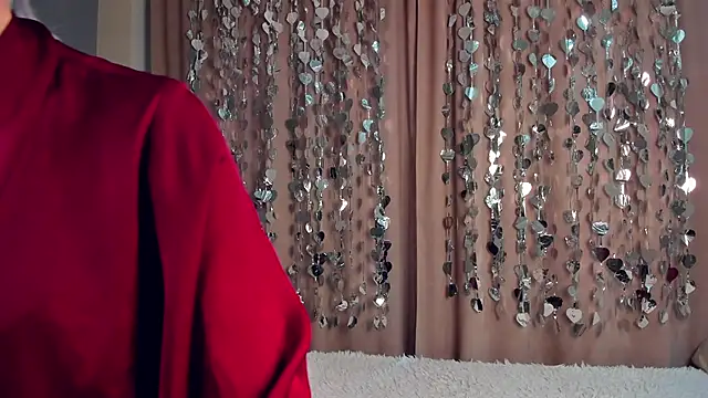 GoldenLenarz online show from February 25, 11:09 am