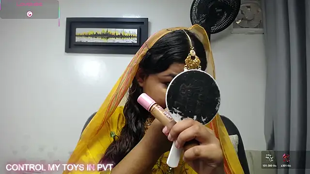 yaazhinii online show from April 10, 12:00 pm