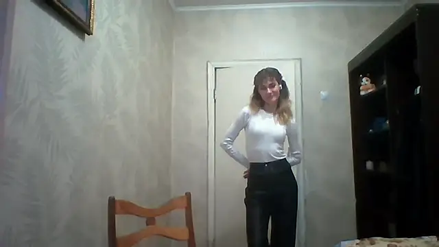 DeanneGilcher online show from February 22, 2:29 pm