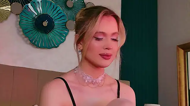 Beckie White online show from April 2, 8:50 pm