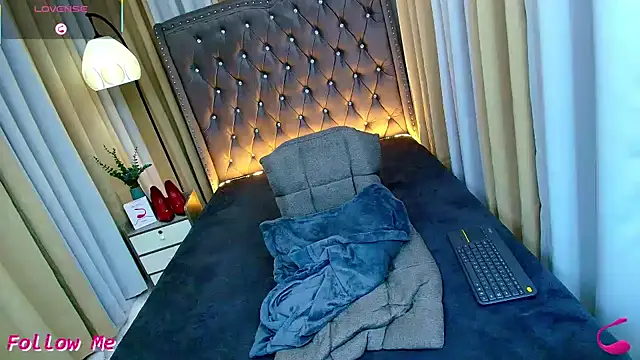 Maliyah Vaughan online show from February 26, 9:03 pm