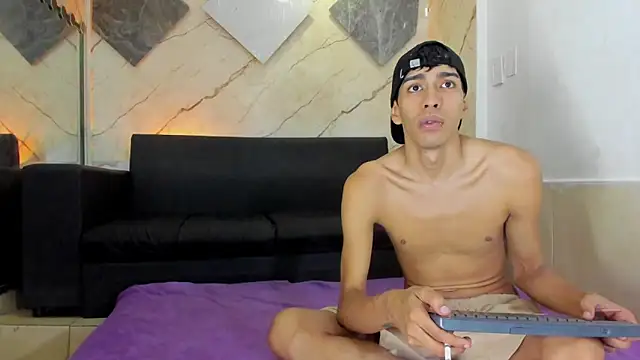 Jeanpieroo26 online show from April 9, 7:41 pm