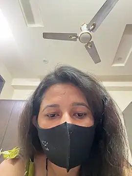 raavigirl online show from February 28, 7:19 am